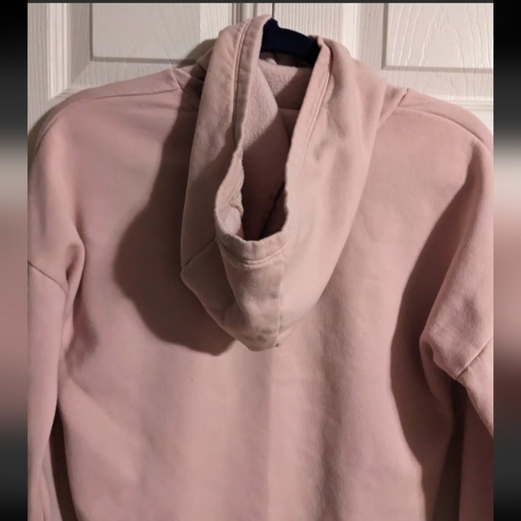 Under Armour Pink Fleece Lined Lightweight Hooded Top XS Loose Fitting Athletic - Picture 4 of 4
